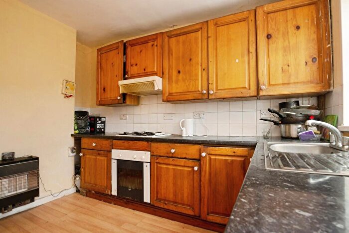 3 Bedroom Terraced House For Sale In Comet Street, Adamsdown, Cardiff, CF24