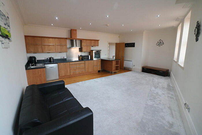 3 Bedroom Flat To Rent In King Albert Chambers, Jameson Street, Hull, HU1