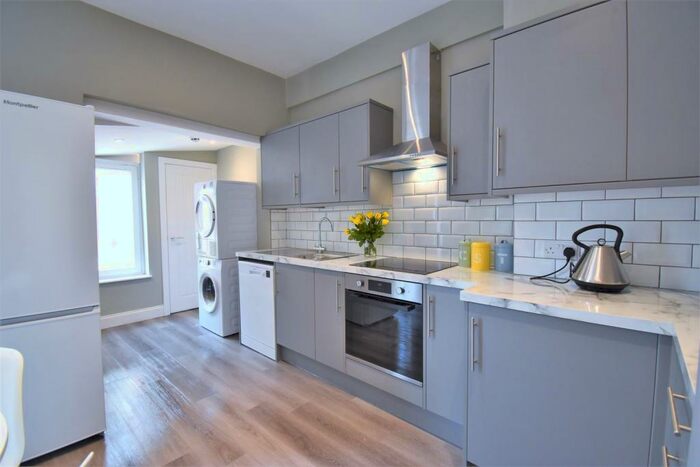 1 Bedroom Detached House To Rent In Exwick Road, Exeter, EX4