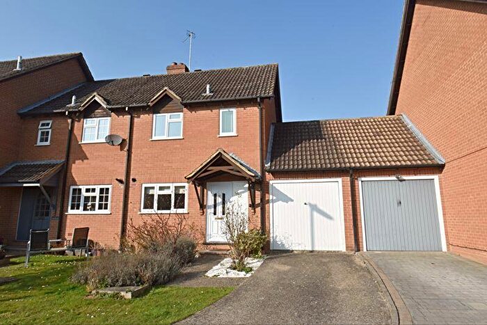2 Bedroom Semi-Detached House To Rent In Dewpond Walk, Basingstoke, RG24