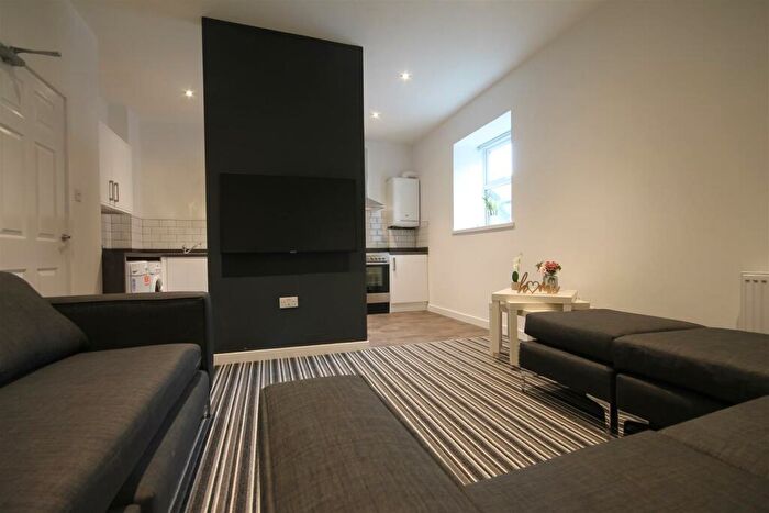 6 Bedroom Maisonette To Rent In Westgate Road, Newcastle Upon Tyne, NE4