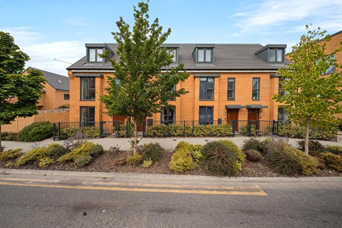3 Bedroom Terraced House For Sale In Crete Hall Road, Northfleet, Gravesend, Kent, DA11