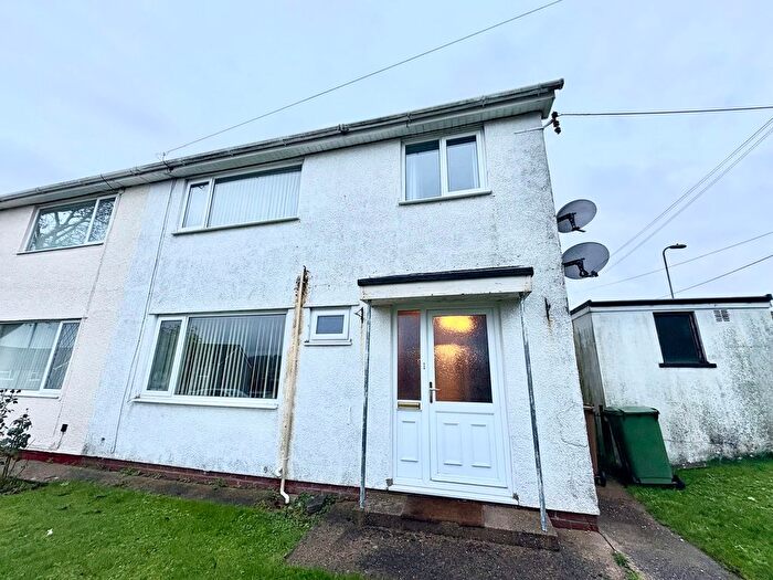 3 Bedroom Semi Detached House To Rent In Coundley Close, Fleur De Lis, NP12