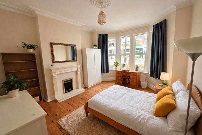 5 Bedroom Semi Detached House To Rent In Victoria Street, Staple Hill, Bristol, BS16