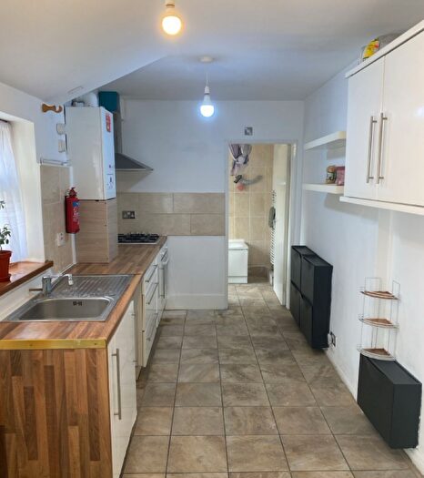 1 Bedroom Terraced House To Rent In Shaftesbury Road, London, E7