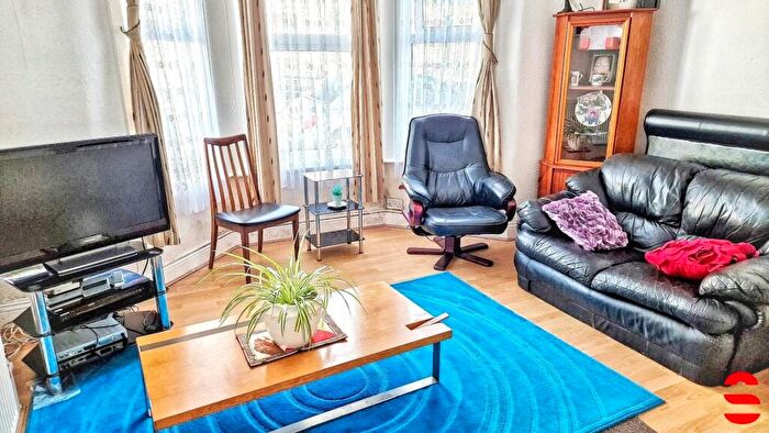 1 Bedroom Flat For Sale In Ground Floor, Cotehele Avenue, Prince Rock, Plymouth, Devon, PL4