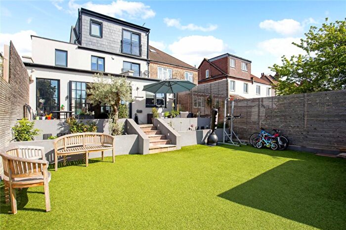 5 Bedroom House To Rent In Gladstone Park Gardens, London, NW2