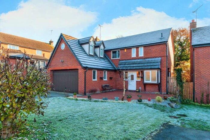 5 Bedroom Detached House For Sale In The Beeches, Yr Hob, Wrecsam, The Beeches, LL12
