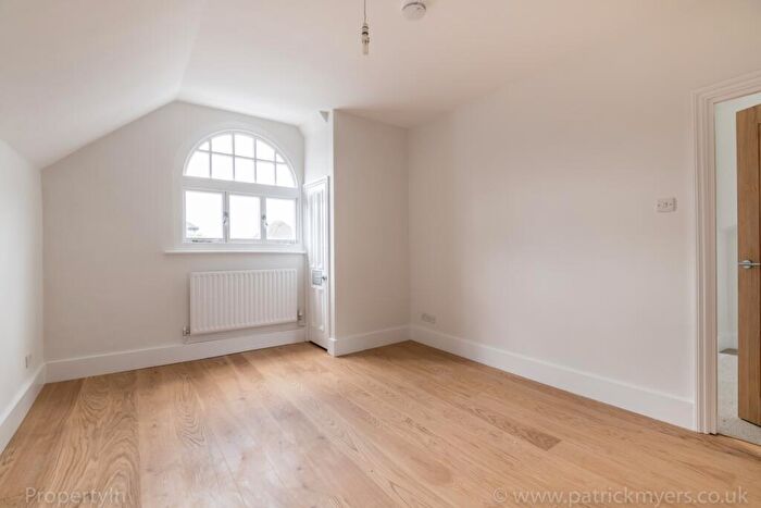2 Bedroom Flat To Rent In Thurlow Park Road Dulwich, SE21