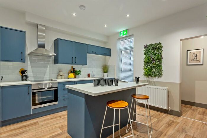 6 Bedroom House To Rent In Upper Boundary Road, Derby, DE22