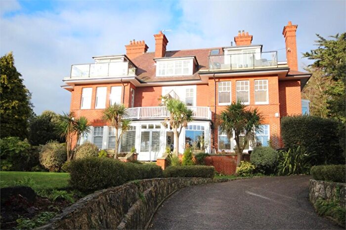2 Bedroom Apartment To Rent In West Overcliff Drive, Bournemouth, Dorset, BH4