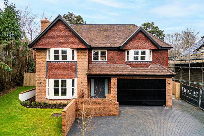 5 Bedroom Detached House To Rent In Waterhouse Lane, Kingswood, KT20