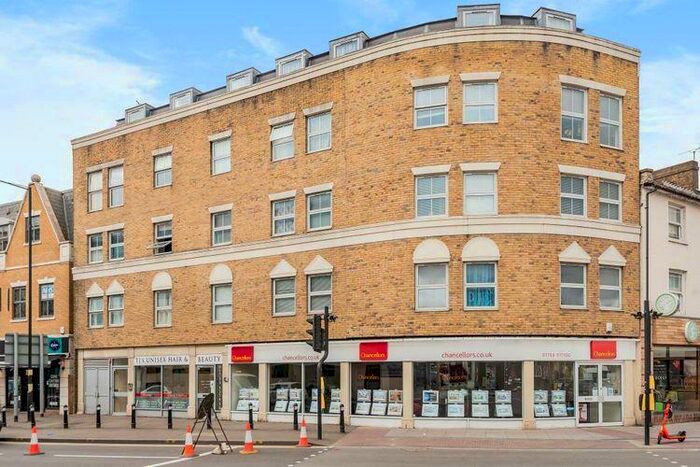 1 Bedroom Flat To Rent In Highview Point, High Street, Slough, Berkshire, SL1