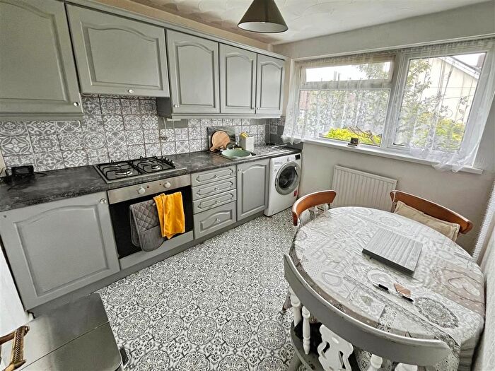 2 Bedroom Property To Rent In Walters Road, Pontypridd, CF37