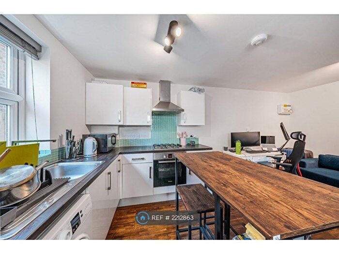 1 Bedroom Flat To Rent In Clarence Road, London, N22