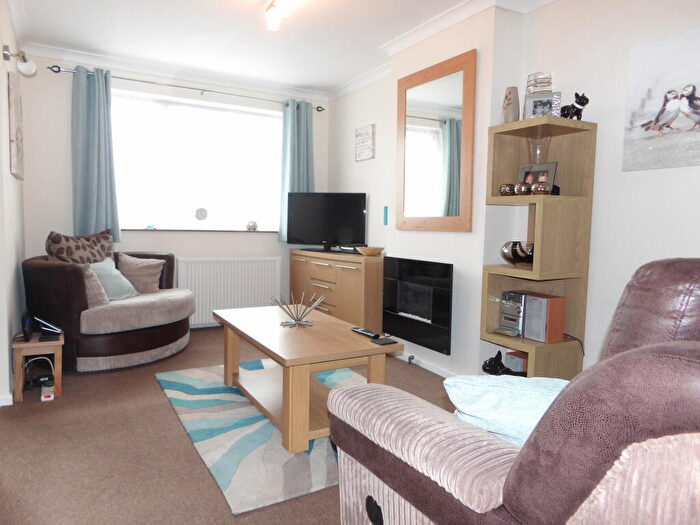 1 Bedroom Flat To Rent In Viscount Walk, Bearwood, BH11