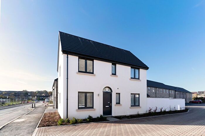 3 Bedroom Detached House For Sale In Littlemoor Road, Weymouth, DT3