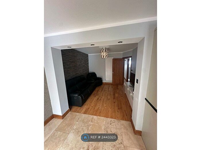 4 Bedroom Semi-Detached House To Rent In Herschel Crescent, Oxford, OX4