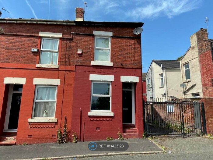 2 Bedroom Terraced House To Rent In Dorothy Street, Salford, M7
