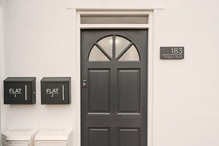 3 Bedroom Flat To Rent In Kingston Road, London, SW19