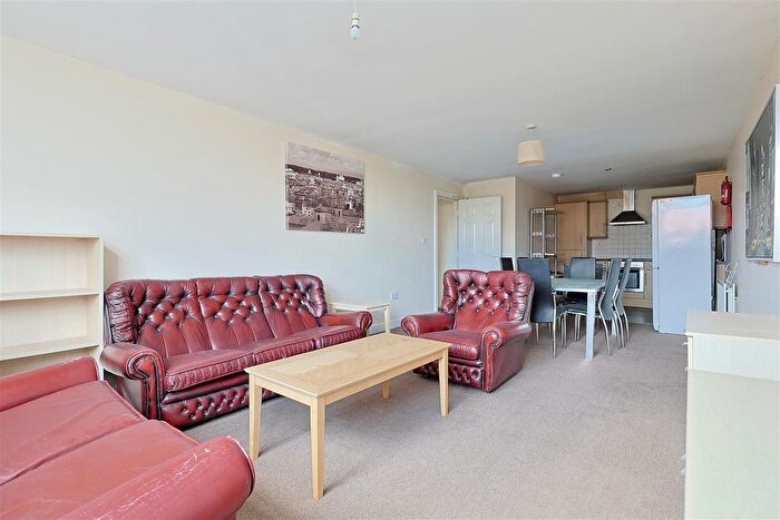 6 Bedroom Maisonette To Rent In Benton Road, High Heaton, Newcastle Upon Tyne, NE7