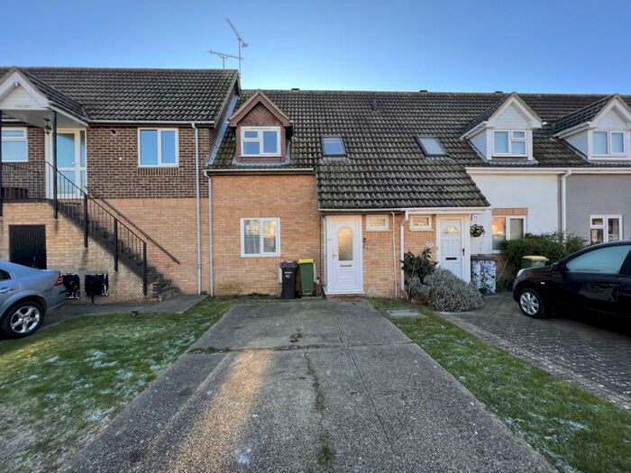 3 Bedroom Terraced House To Rent In Allerton Close, Rochford, SS4
