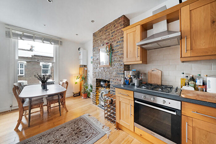 1 Bedroom Apartment To Rent In Stoke Newington Church Street, London, N16