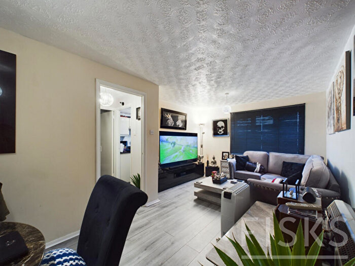 2 Bedroom Block Of Apartments For Sale In London Road, Benfleet, SS7