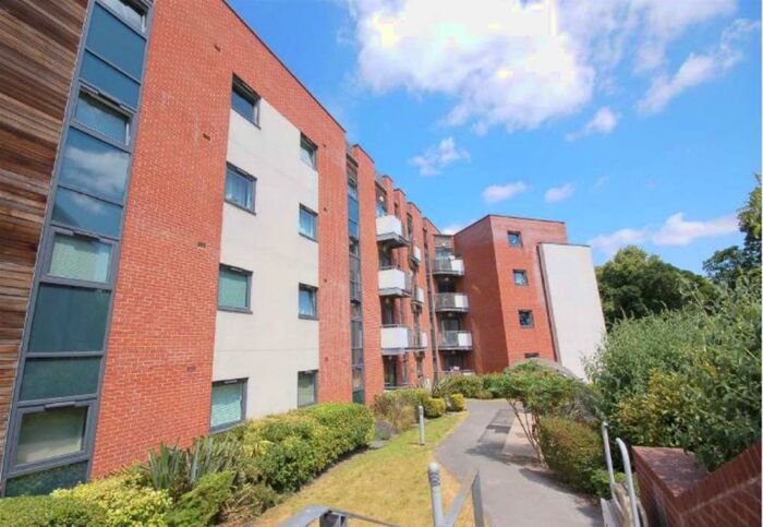 2 Bedroom Apartment To Rent In Wilmslow Road, Manchester, M20