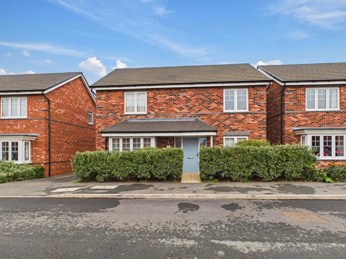 5 Bedroom Detached House For Sale In Ecclesbourne Lane, Mickleover, DE3