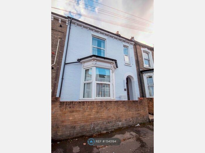6 Bedroom Terraced House To Rent In Ordnance Road, Southampton, SO15