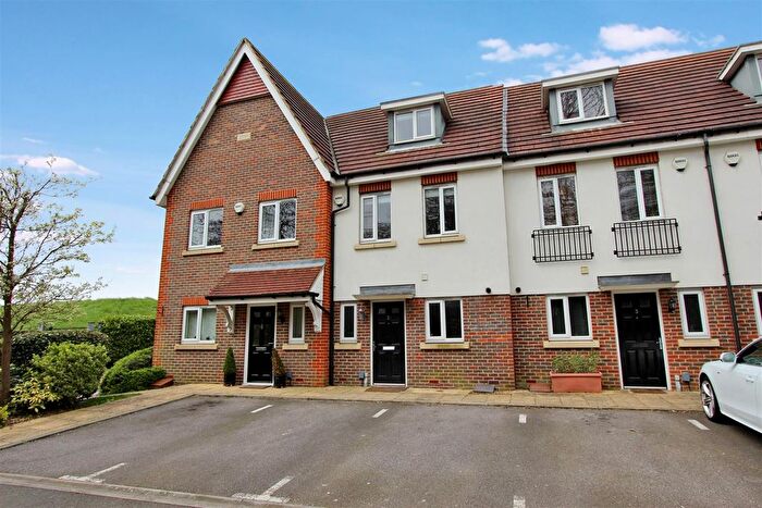 3 Bedroom Town House To Rent In Lightcroft Cottages, Eastbrook Way, Hemel Hempstead, Hertfordshire, HP2