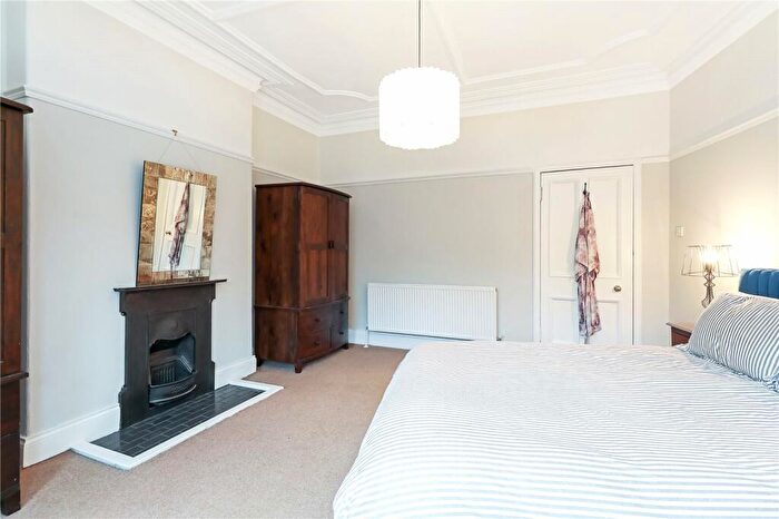 2 Bedroom Flat For Sale In Dukes Road, Rutherglen, Glasgow, South Lanarkshire, G73