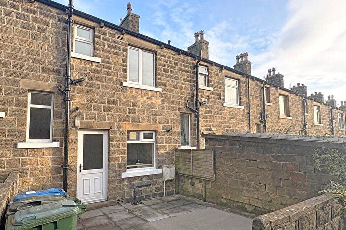 2 Bedroom House For Sale In Foster Avenue, Silsden, West Yorkshire, BD20
