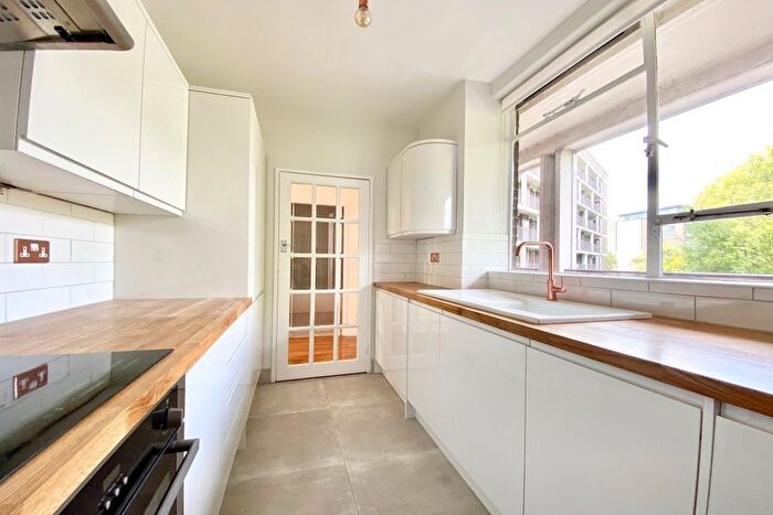 5 Bedroom Flat To Rent In Cruikshank Street, London, WC1X
