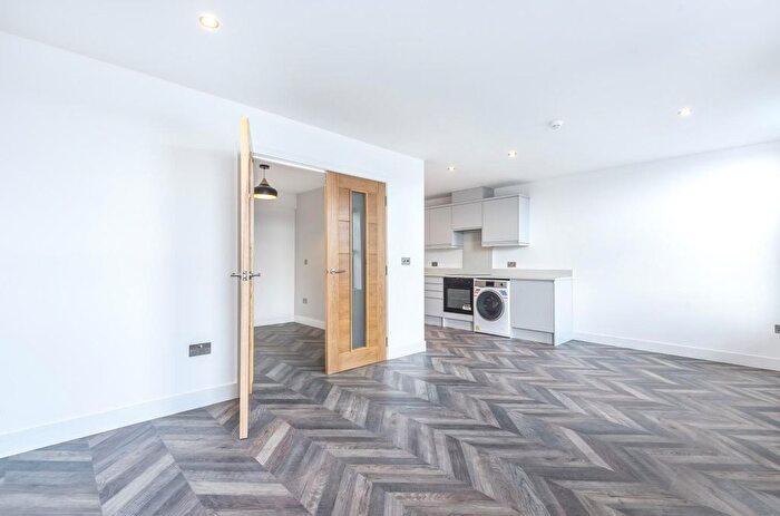 1 Bedroom Flat To Rent In London Heights, London Road, Camberley, GU15