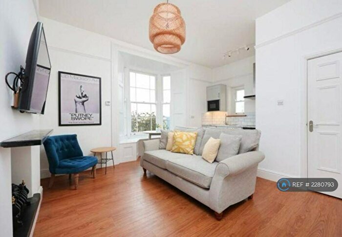 1 Bedroom Flat To Rent In Victoria Walk, Bristol, BS6