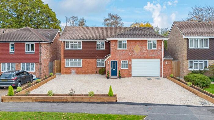 5 Bedroom Detached House For Sale In Lakeside, Warfield, Bracknell, RG42