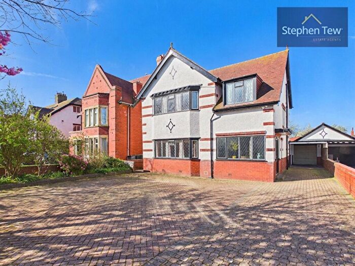 5 Bedroom Detached House For Sale In Lytham Road, Blackpool, FY4