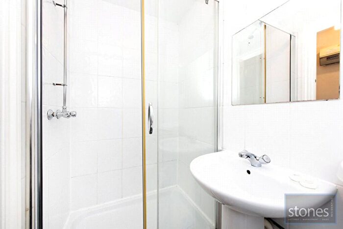 Apartment To Rent In Belsize Avenue, London, NW3