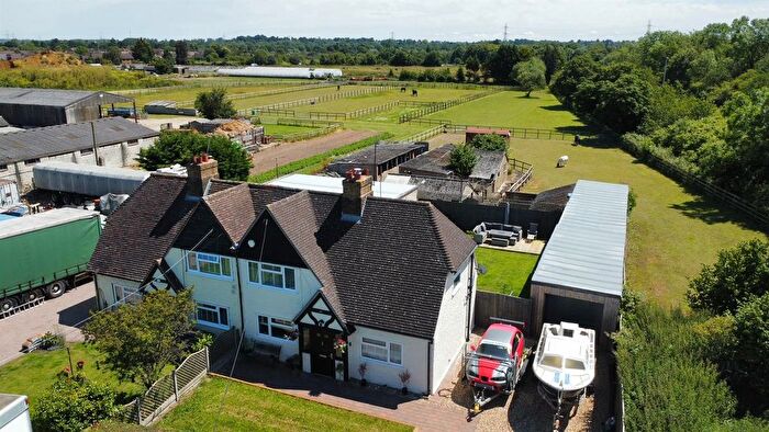 2 Bedroom Semi-Detached House For Sale In Southlands Road, Denham, UB9