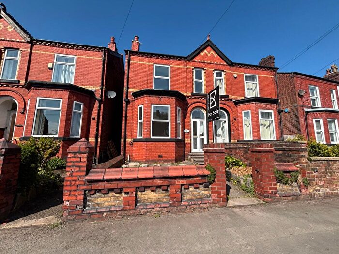 3 Bedroom Semi-Detached House To Rent In Hazelhurst Road, Worsley, M28