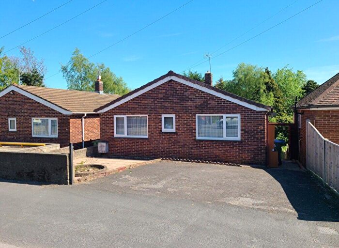 2 Bedroom Detached Bungalow For Sale In Tremona Road, Southampton, SO16