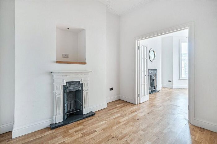 1 Bedroom Flat For Sale In Devonshire Road, London, SE23
