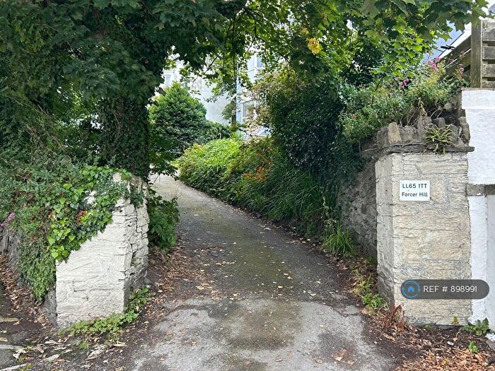 1 Bedroom Flat To Rent In Port View House, Holyhead, LL65