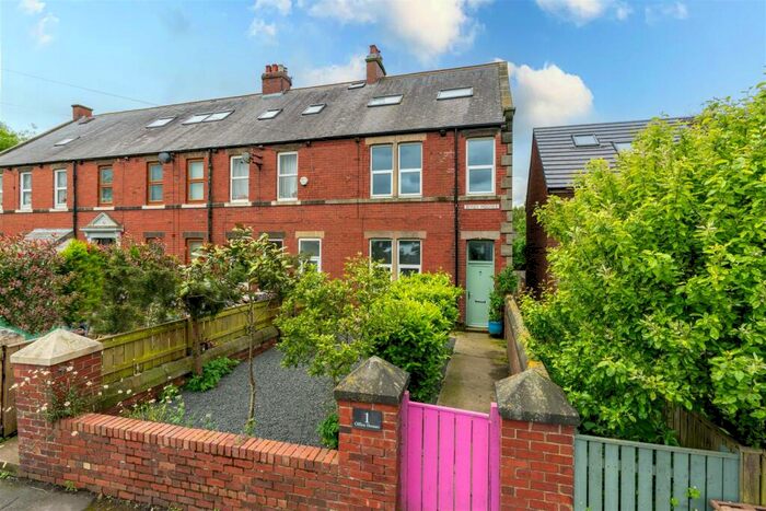 4 Bedroom End Of Terrace House For Sale In Office Houses, Seaton Burn, NE13