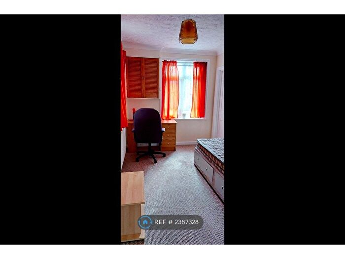 Studio To Rent In Elmstead Road, Colchester, CO4