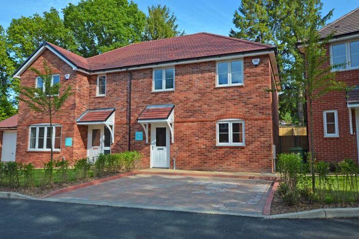 3 Bedroom Semi-Detached House For Sale In Four Marks, GU34