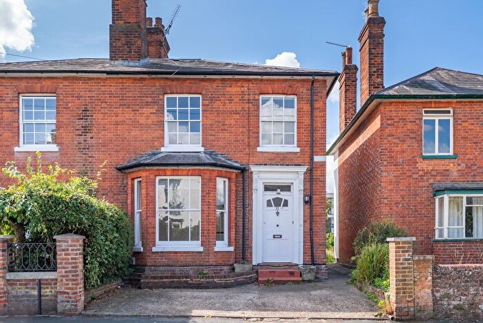 4 Bedroom Semi-Detached House For Sale In Howard Road, Dorking, RH4