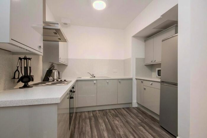 3 Bedroom Flat To Rent In Buccleuch Terrace, Newington, Edinburgh, EH8